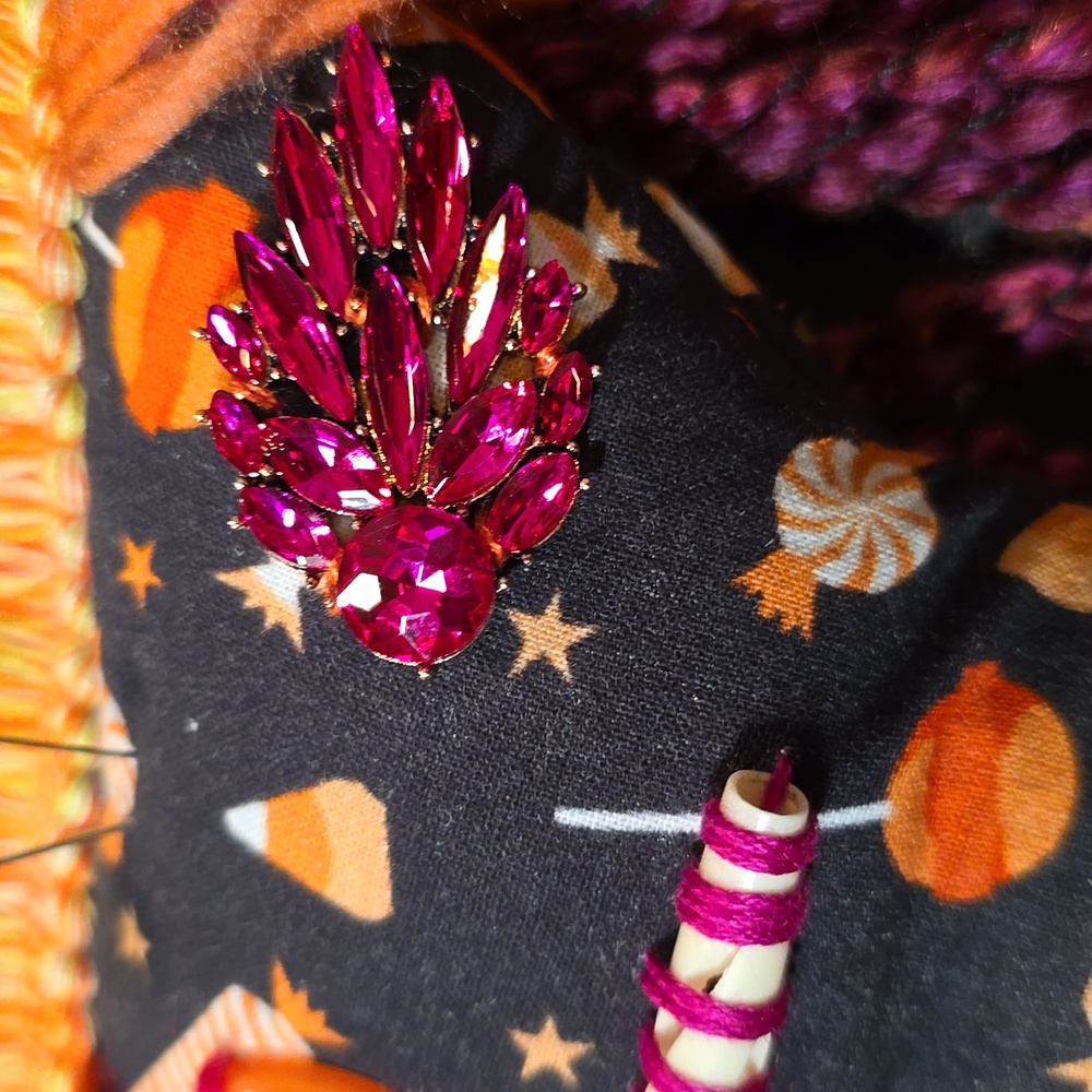 VOODOO DOLL - Picture 3 of 4